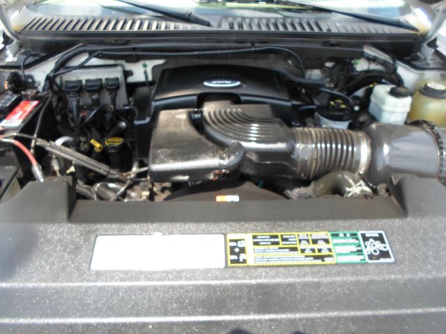 2004 Ford Expedition EX-L 4WD AT