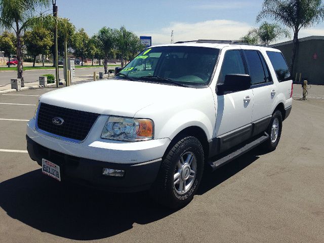 2004 Ford Expedition Touring Sedan