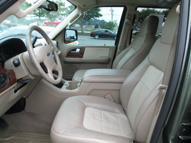 2004 Ford Expedition EX-L 4WD AT