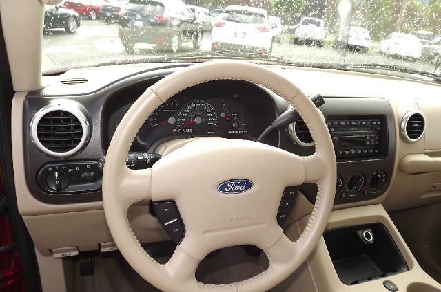 2004 Ford Expedition MOON BOSE Quads