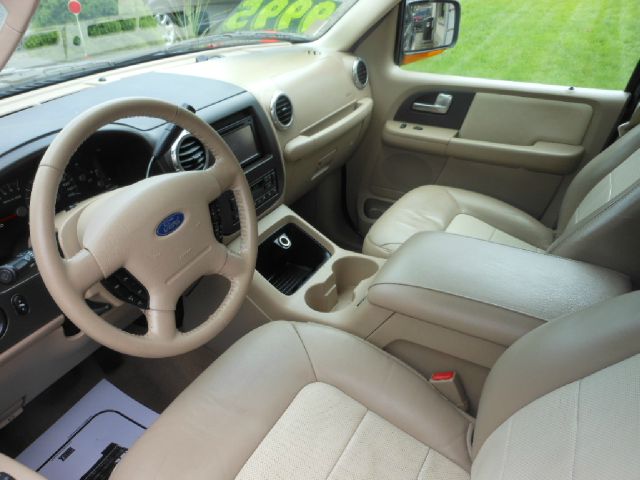 2004 Ford Expedition EX-L 4WD AT