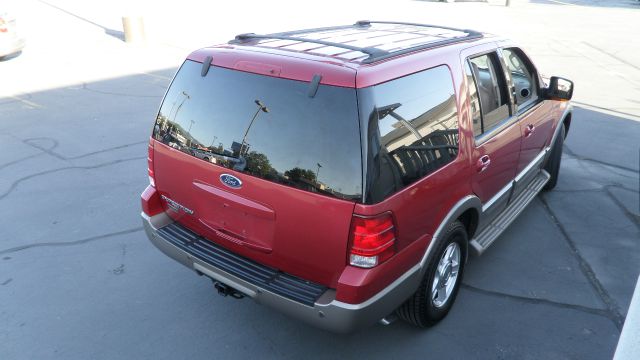 2004 Ford Expedition 2dr HB Man Spec
