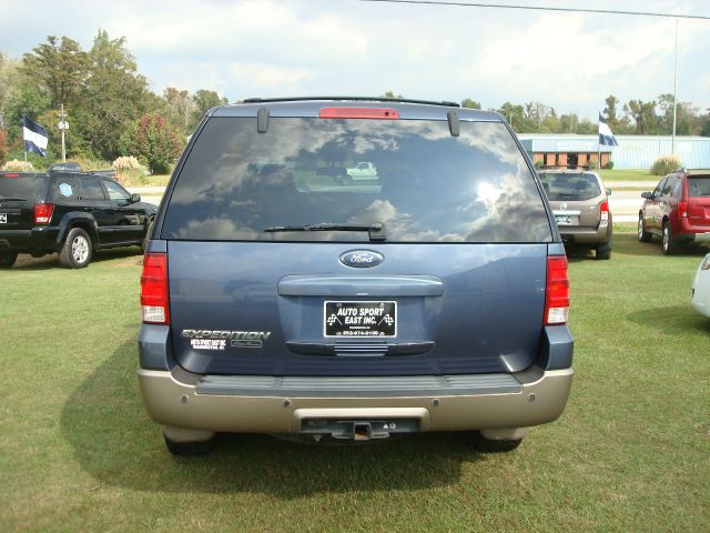 2004 Ford Expedition 2dr HB Man Spec