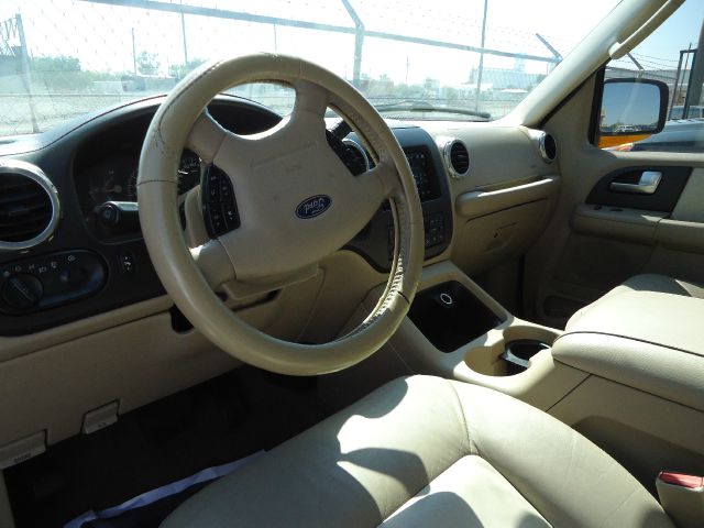 2004 Ford Expedition EX-L 4WD AT