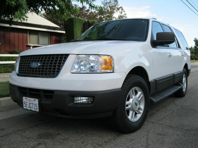 2004 Ford Expedition ESi