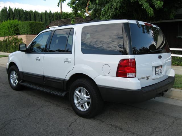 2004 Ford Expedition ESi