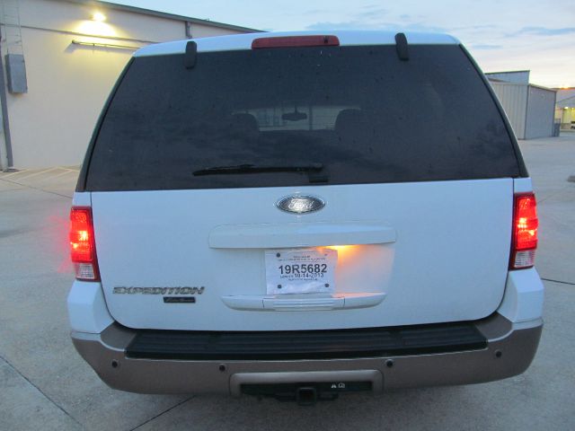 2004 Ford Expedition MOON BOSE Quads