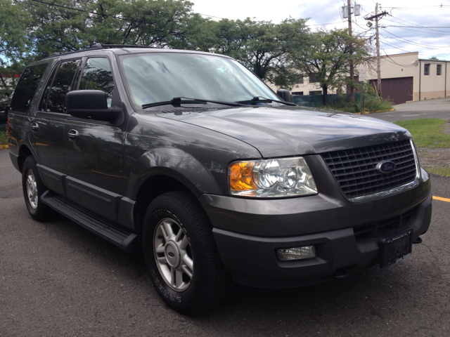 2004 Ford Expedition Custom Deluxe