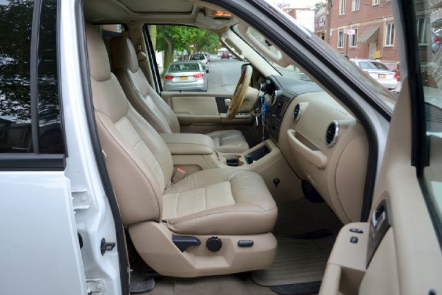 2004 Ford Expedition EX-L 4WD AT