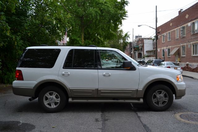 2004 Ford Expedition EX-L 4WD AT