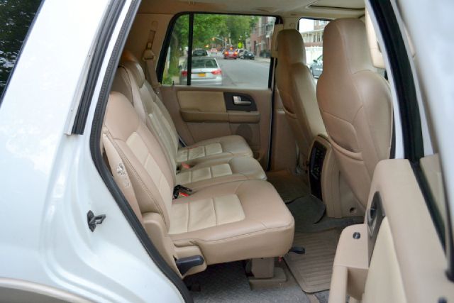 2004 Ford Expedition EX-L 4WD AT