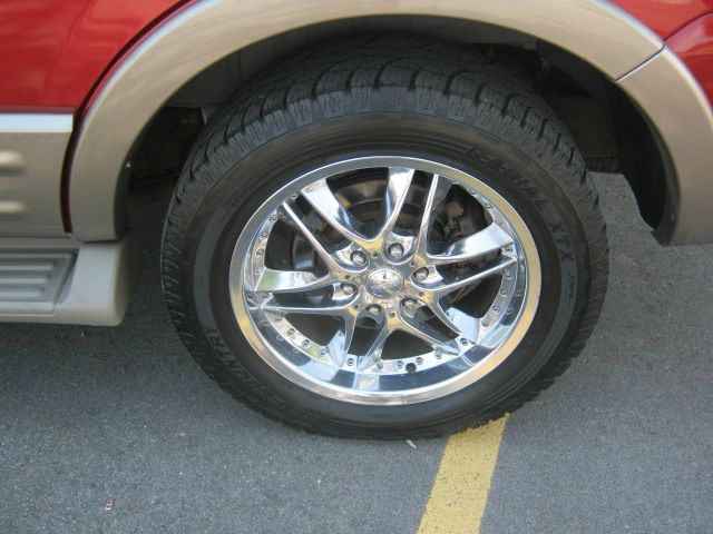 2004 Ford Expedition EX-L 4WD AT