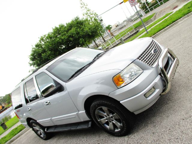 2004 Ford Expedition 4dr 2.9L Twin Turbo AWD SUV