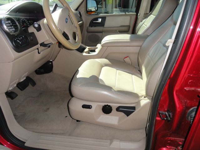 2004 Ford Expedition 2dr HB Man Spec