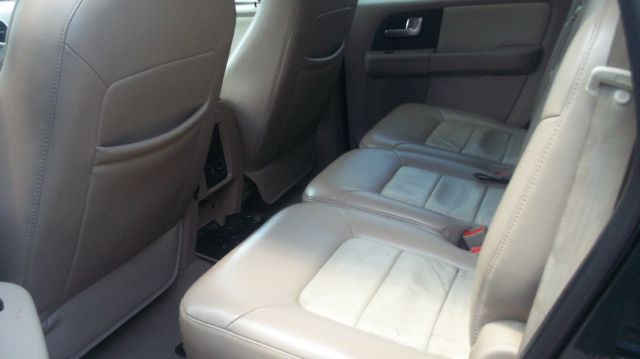 2004 Ford Expedition 2dr HB Man Spec