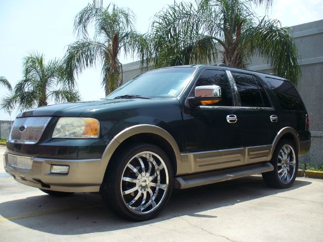 2004 Ford Expedition MOON BOSE Quads