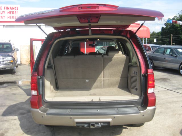 2004 Ford Expedition 2dr HB Man Spec