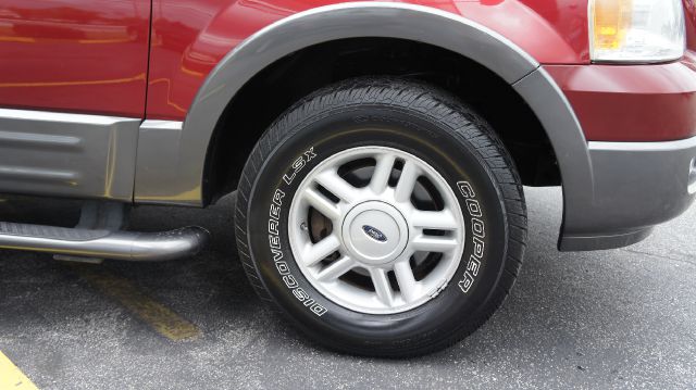 2004 Ford Expedition LTZ CREW 25