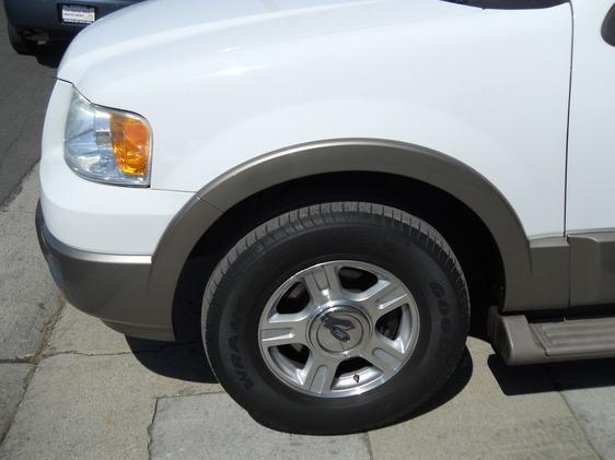 2004 Ford Expedition MOON BOSE Quads