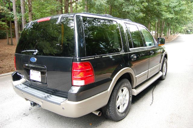 2004 Ford Expedition 2dr HB Man Spec