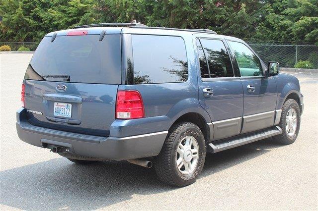 2004 Ford Expedition ESi