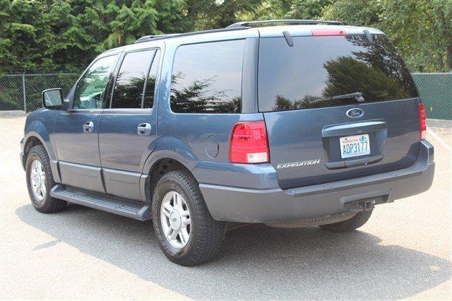 2004 Ford Expedition ESi