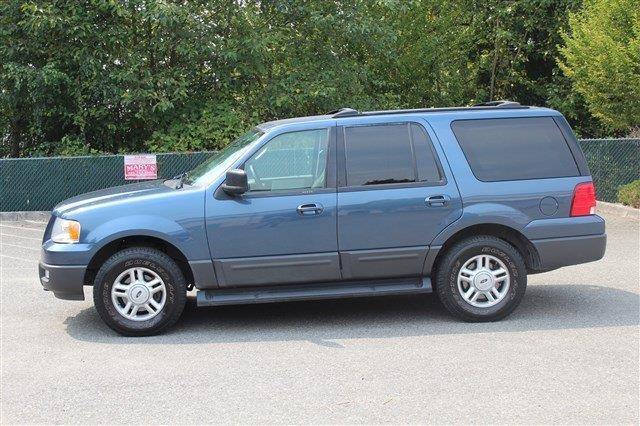 2004 Ford Expedition ESi