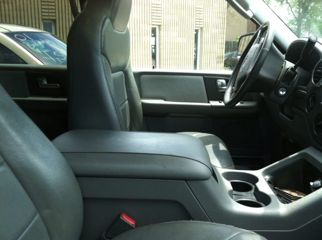 2004 Ford Expedition MOON BOSE Quads