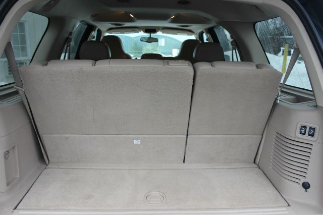 2004 Ford Expedition EX-L 4WD AT