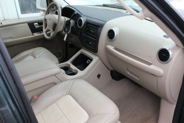 2004 Ford Expedition EX-L 4WD AT