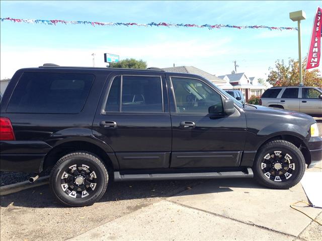 2004 Ford Expedition MOON BOSE Quads