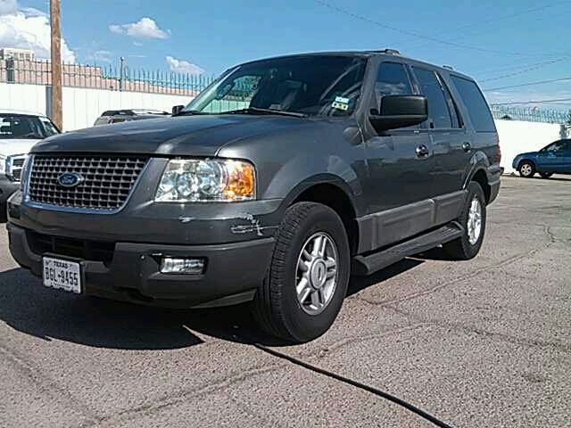 2004 Ford Expedition ESi