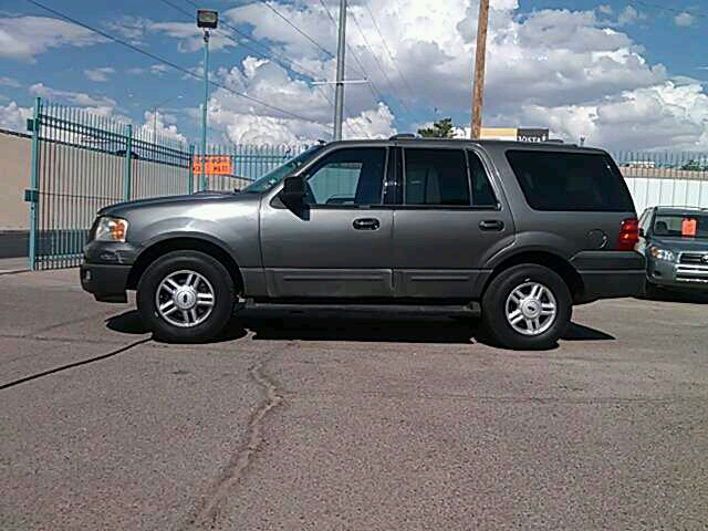 2004 Ford Expedition ESi