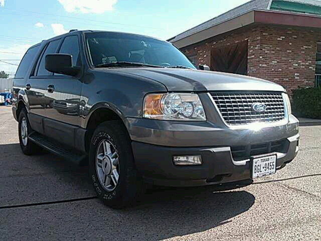 2004 Ford Expedition ESi