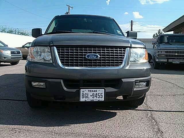2004 Ford Expedition ESi