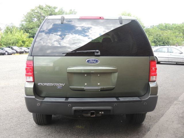 2004 Ford Expedition MOON BOSE Quads