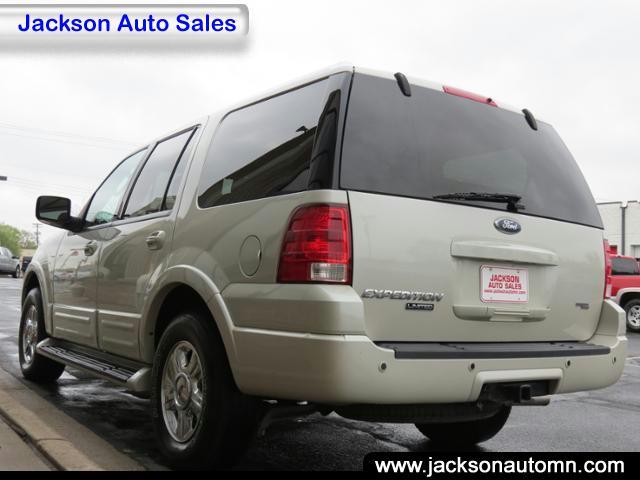 2005 Ford Expedition SLT 25