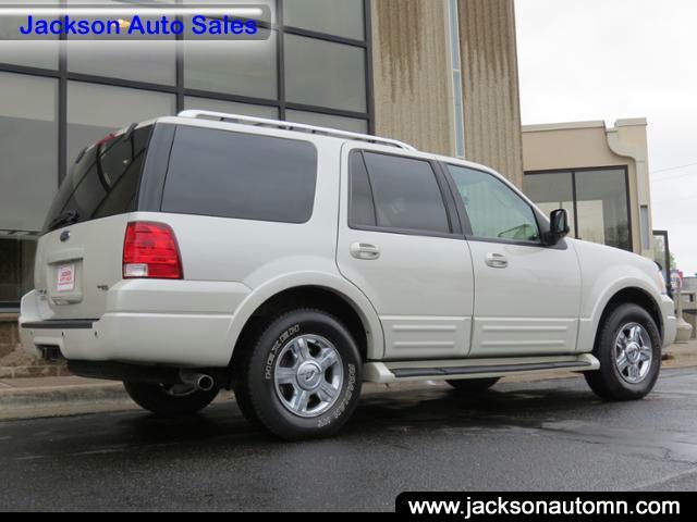 2005 Ford Expedition SLT 25