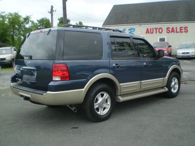 2005 Ford Expedition E320 - Extra Sharp