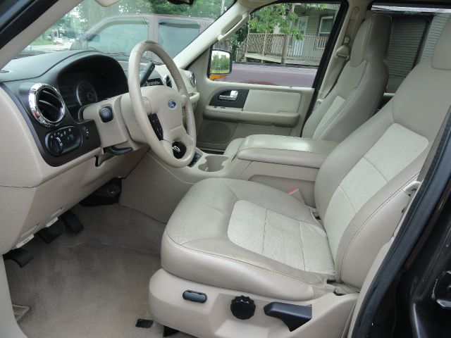 2005 Ford Expedition E320 - Extra Sharp