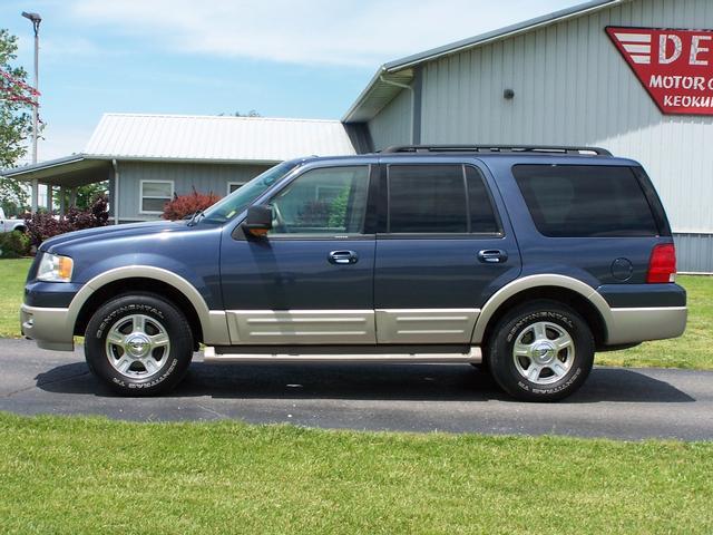 2005 Ford Expedition EX-L 4WD AT