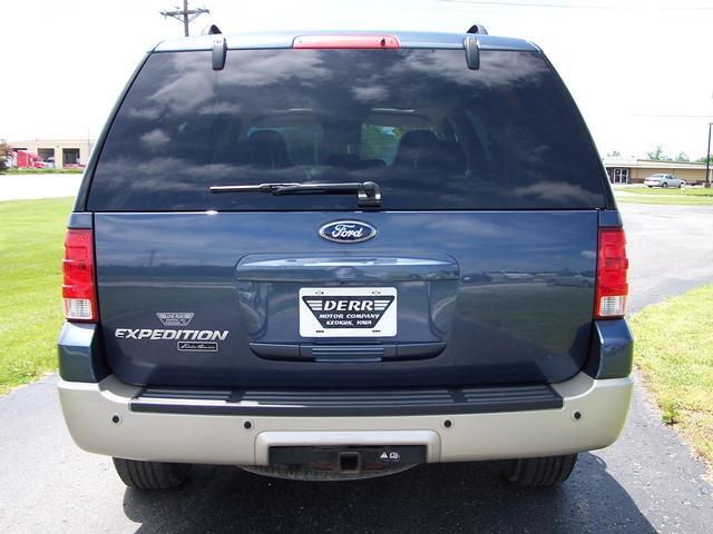 2005 Ford Expedition EX-L 4WD AT
