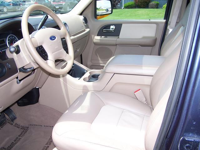 2005 Ford Expedition EX-L 4WD AT