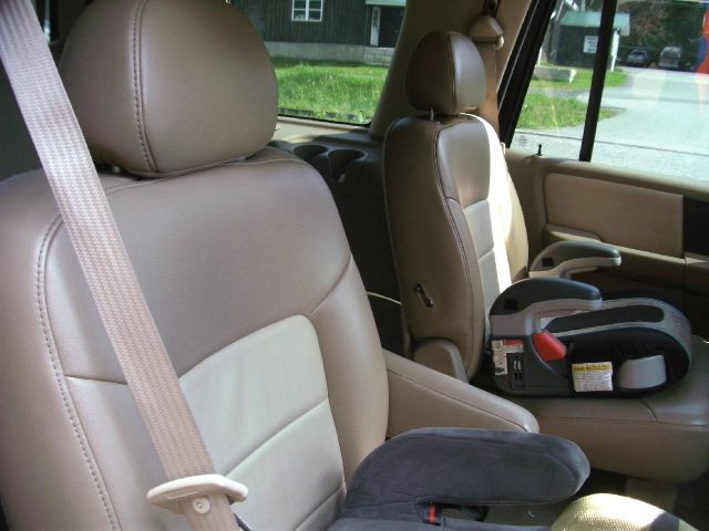 2005 Ford Expedition E320 - Extra Sharp