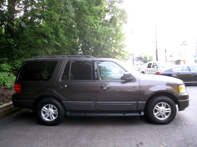 2005 Ford Expedition Ram Royal SE