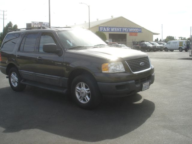 2005 Ford Expedition 4dr Sdn 2.4L FWD