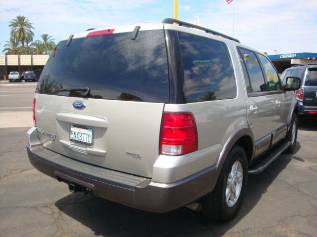 2005 Ford Expedition 4dr Sdn 2.4L FWD