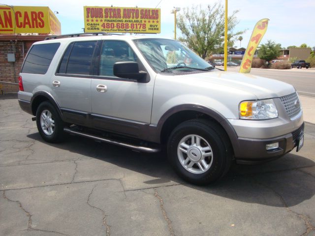 2005 Ford Expedition 4dr Sdn 2.4L FWD