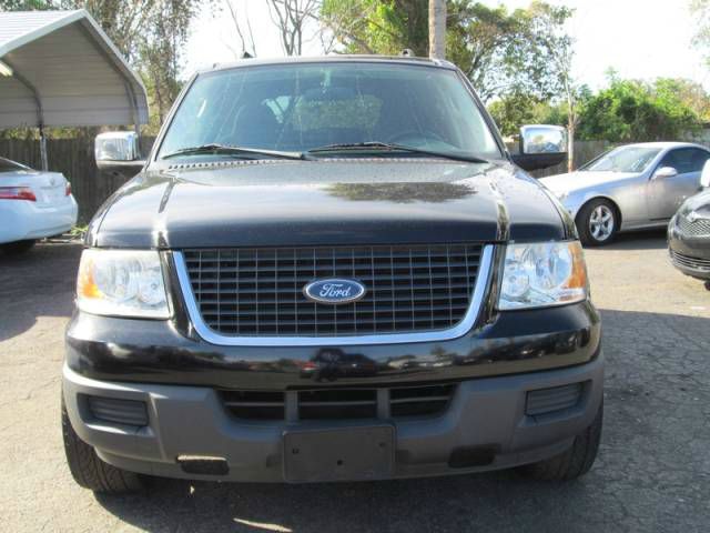 2005 Ford Expedition Reg Cab 159.5 WB C5B