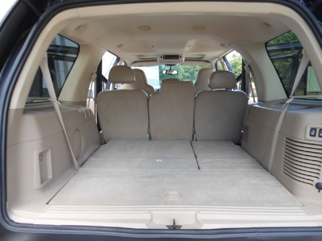 2005 Ford Expedition E320 - Extra Sharp